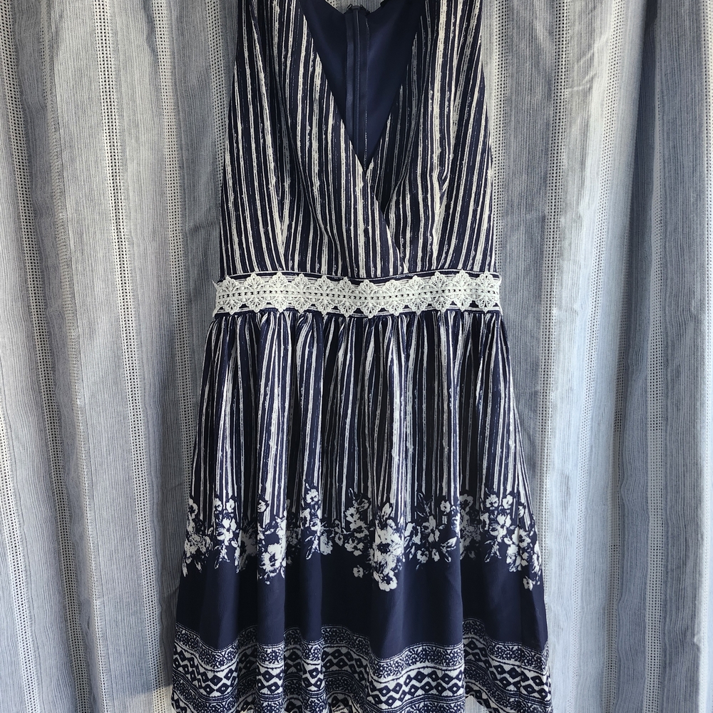 Chic Navy and White Floral Mini Dress - Picture 2 of 4